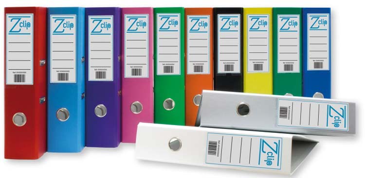 ARCHIVADOR DE DIFERENTES COLORES DE CARTÓN RIGIDO DE 2MM, FORRADOS EL POLIPROPILENO CON TARJETERO EN EL LOMO CON CARTULINA, MECANISMO DE PALANCA NIQUELADO, CANTONERA LARGA, OLLAO Y RANURAS.